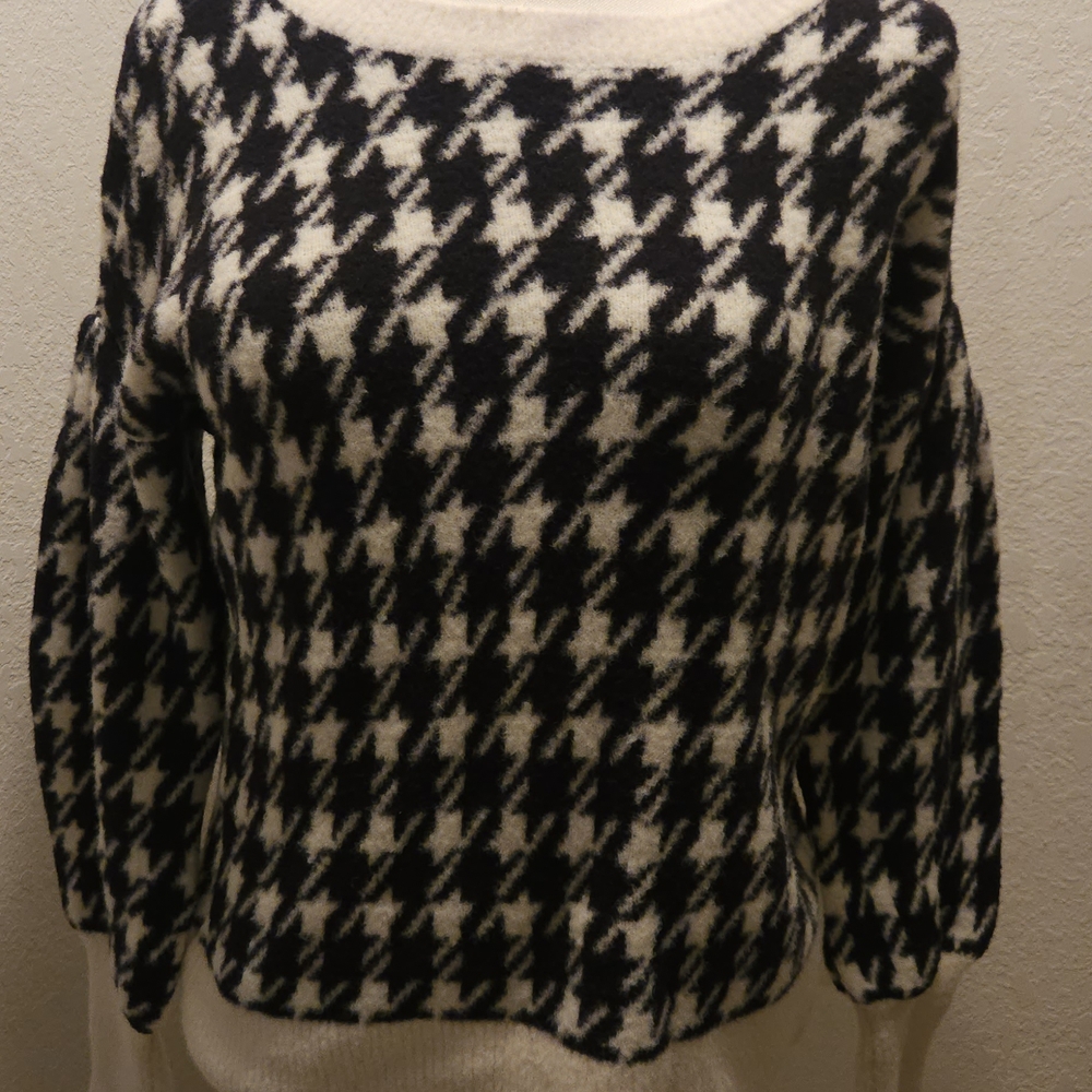 Ann Taylor Loft Black and White Houndstooth Sweater